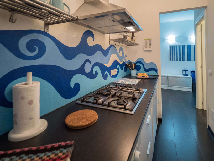 Private kitchen 5, Sciacchetrà Apartment with AC, La Spezia