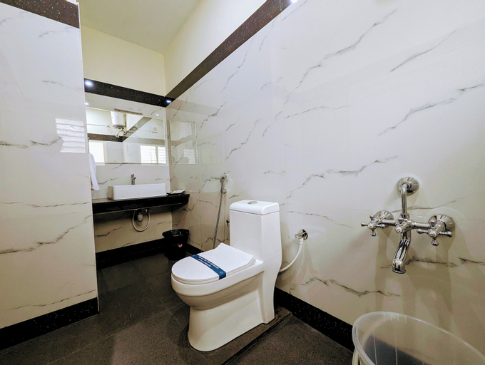 Bathroom 9