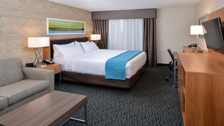 Bedroom 5, Holiday Inn & Suites EDMONTON ARPT - CONFERENCE CTR by IHG, Division No. 11