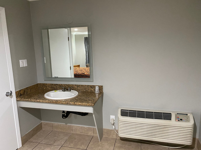 Bathroom 3, Stay Inn Motel, Los Angeles