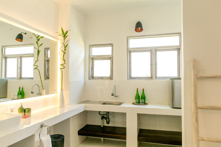 Bathroom 6