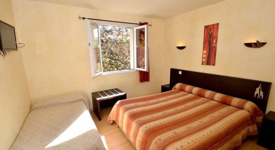 Bedroom 3, Hôtel La Belle Etape, Essonne