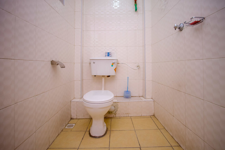 Bathroom 4, Winstonia Hotel, Embakasi East