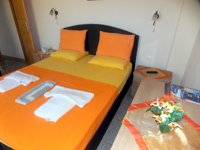 Bedroom 3, Nikos Apartments, Central Macedonia