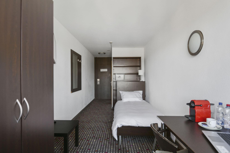 Bedroom 27