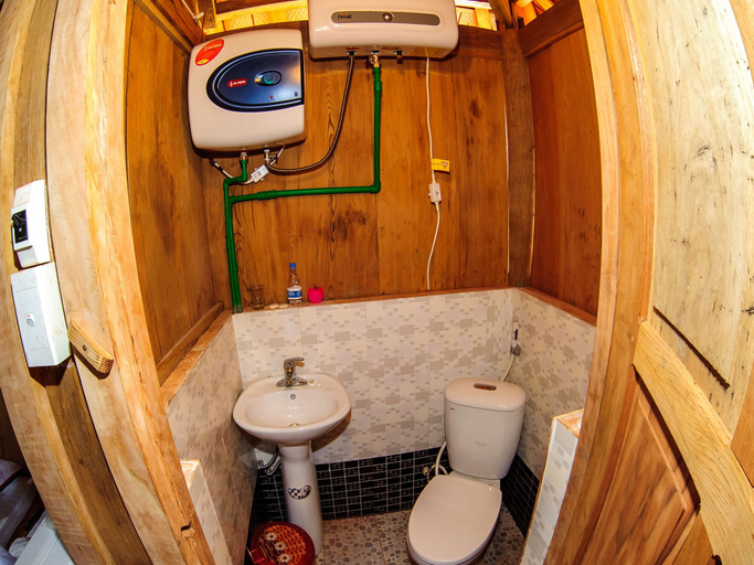 Bathroom 4, Moc Chau Arena Village, Mộc Châu