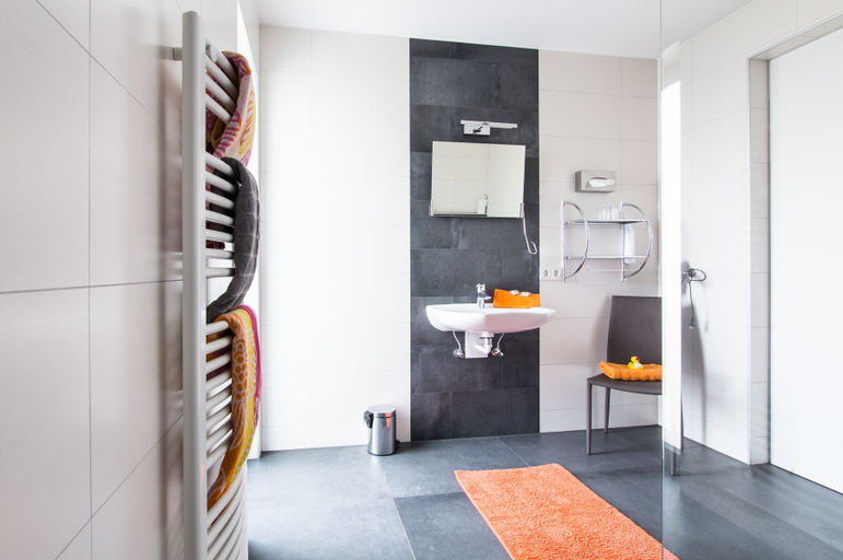 Bathroom 3, Schnatterhof, Ried im Innkreis