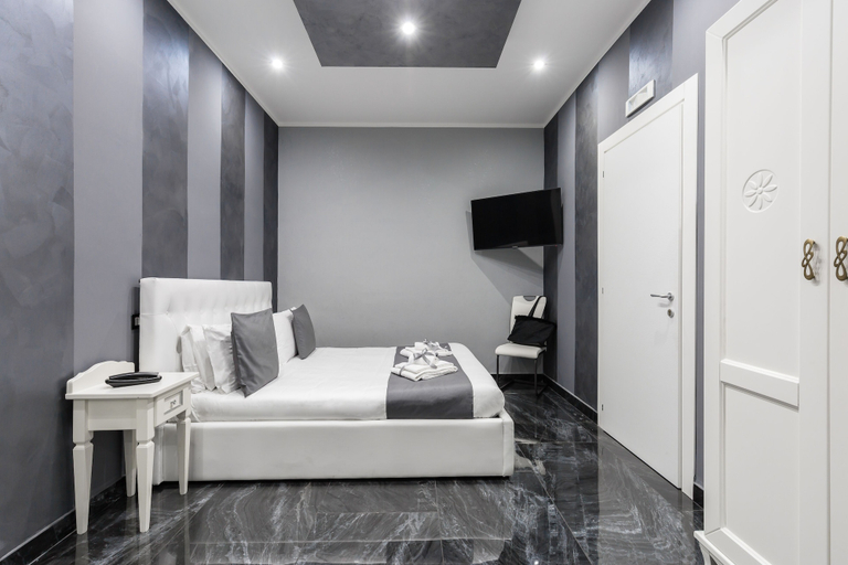 Bedroom 3, Palace Napoli, Napoli