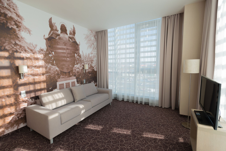Others 5, Košice Hotel, Košice II