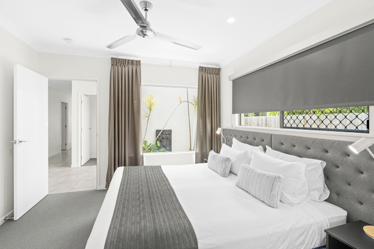 Bedroom 4, Blue Lagoon Villa B, Cairns
