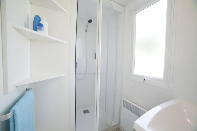 Bathroom 3, RCN Camping La ferme du Latois, Vendée