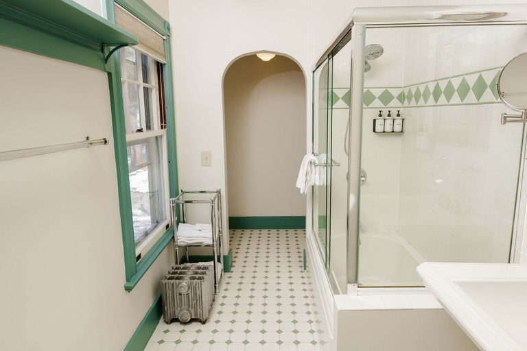 Bathroom 3, The Dewey by The Lenox Collection, Berkshire