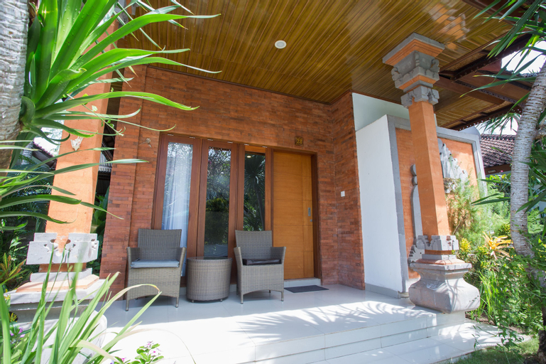 Exterior 6