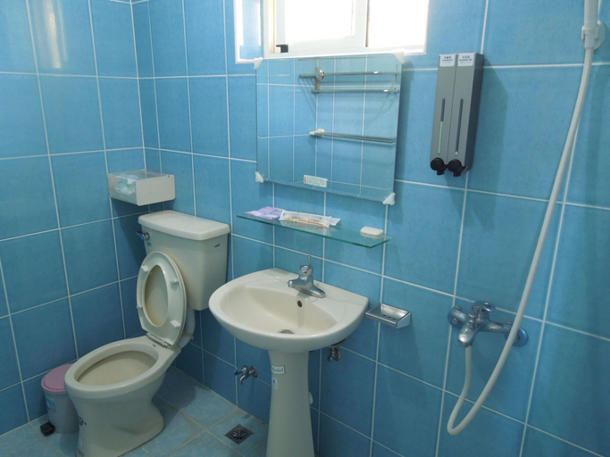 Bathroom, Dulan Red House, Taitung