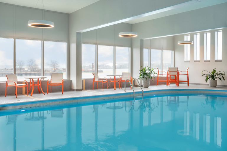 Sport & Beauty 2, Holiday Inn KINGSTON-WATERFRONT by IHG, Frontenac
