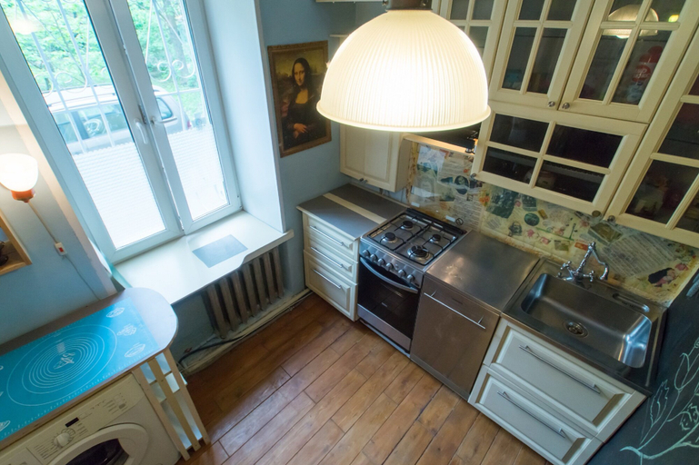 Others 5, Lakshmi Apartment Sportivnaya, Western