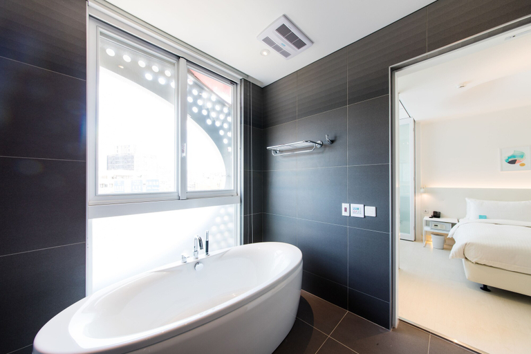 Bathroom 3, Hotel Poispois, Taipei City
