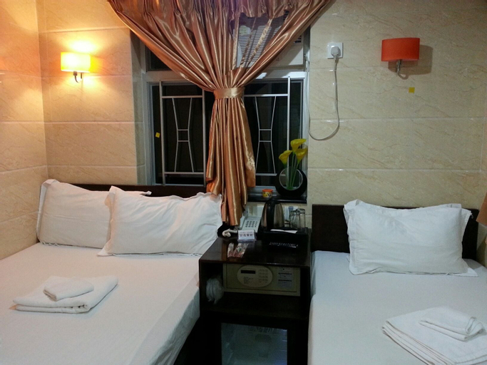 Bedroom 12