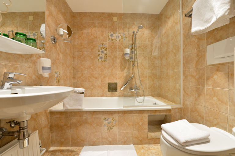 Bathroom 4, Kaiserhof Anif, Hallein