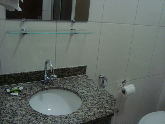 Bathroom 4, Pousada Renascença, Serra Negra