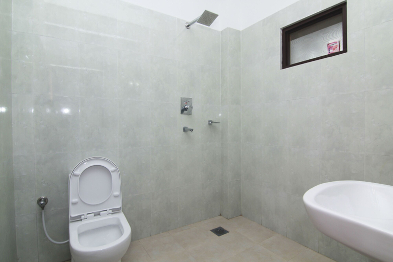 Bathroom, Chitwan Park Village, Narayani