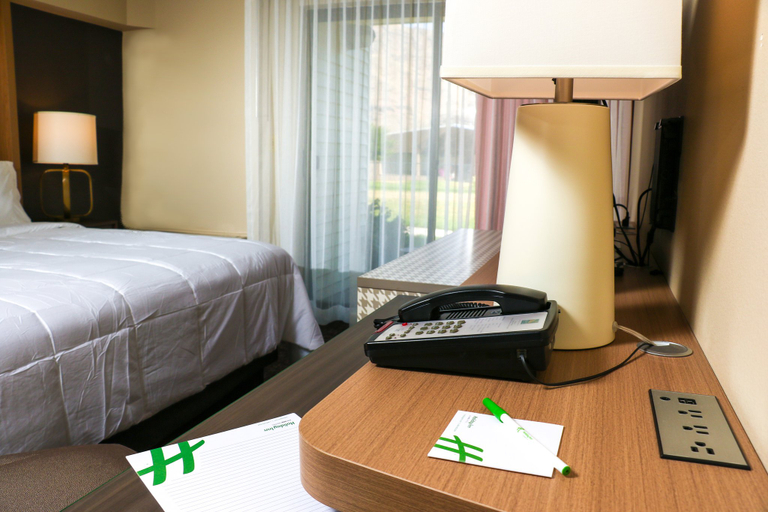 Bedroom 5, Holiday Inn CLARKSTON - LEWISTON by IHG, Asotin