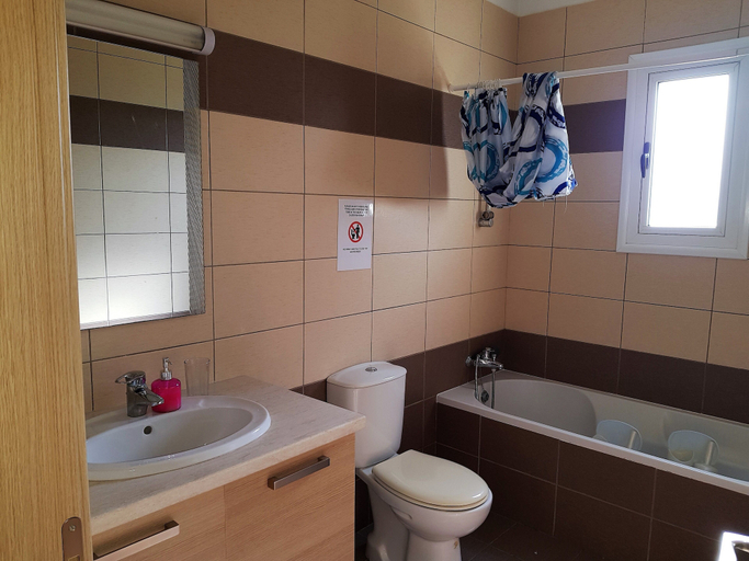 Bathroom 4, Mazotos Panoramic Village, Larnaca