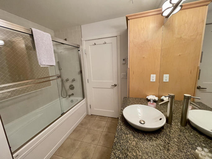 Bathroom 4, Marina View, Alberni-Clayoquot