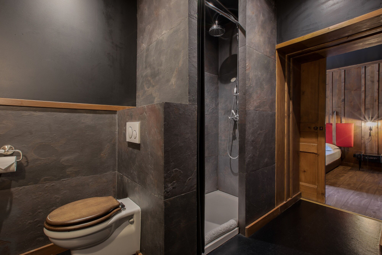 Bathroom 5, Refuge du Montenvers, Haute-Savoie