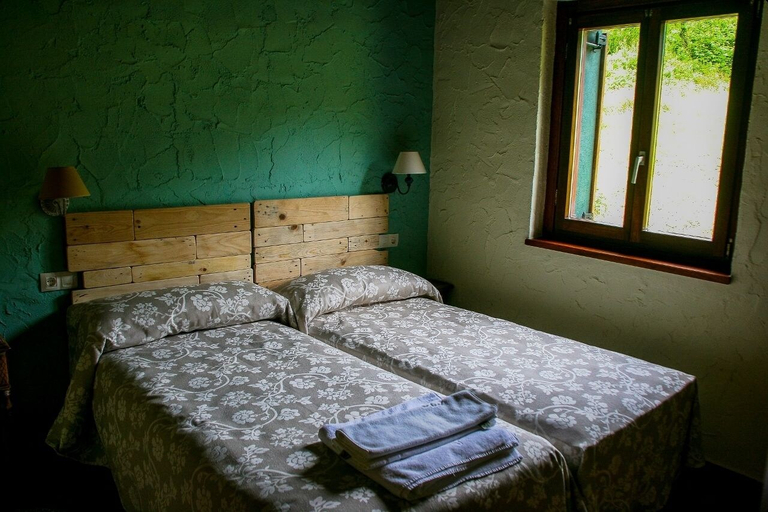 Bedroom 2, Eco Hotel Rural Angiz, Vizcaya