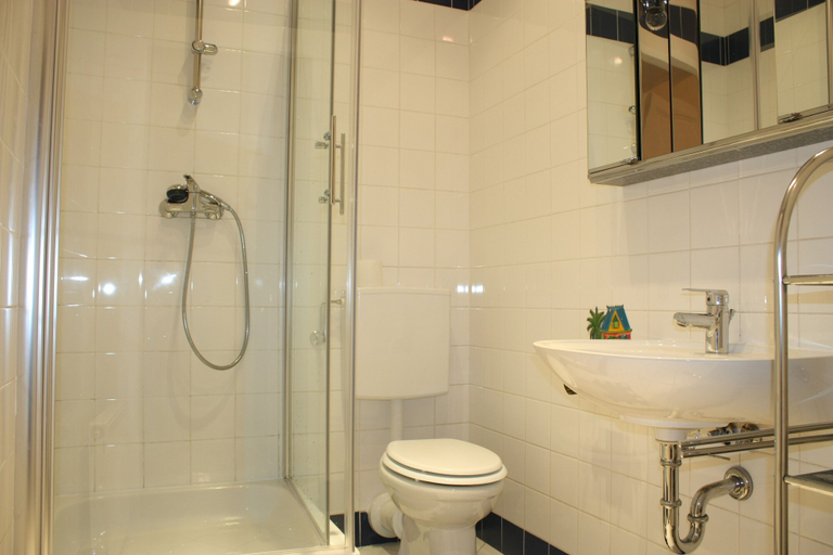 Bathroom 3, GoVienna Homelike City Apartment, Wien