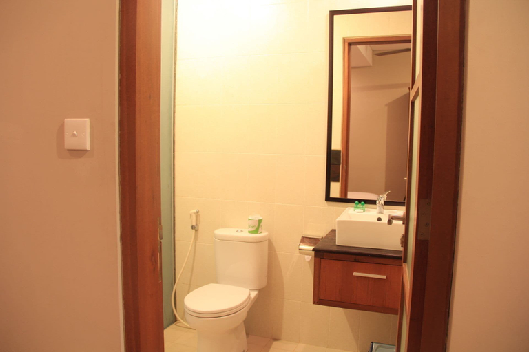 Bathroom 5, Semarandana, Denpasar