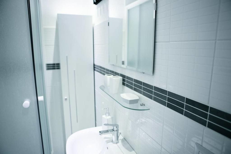 Bathroom, Arts & Rooms, Rome