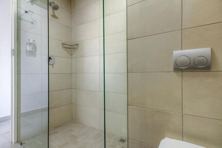 Bathroom 3, The Ridge Guesthouse, Uthungulu