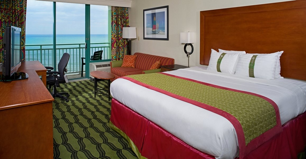 Bedroom 3, Holiday Inn VA BEACH-OCEANSIDE (21ST ST) by IHG, Virginia Beach