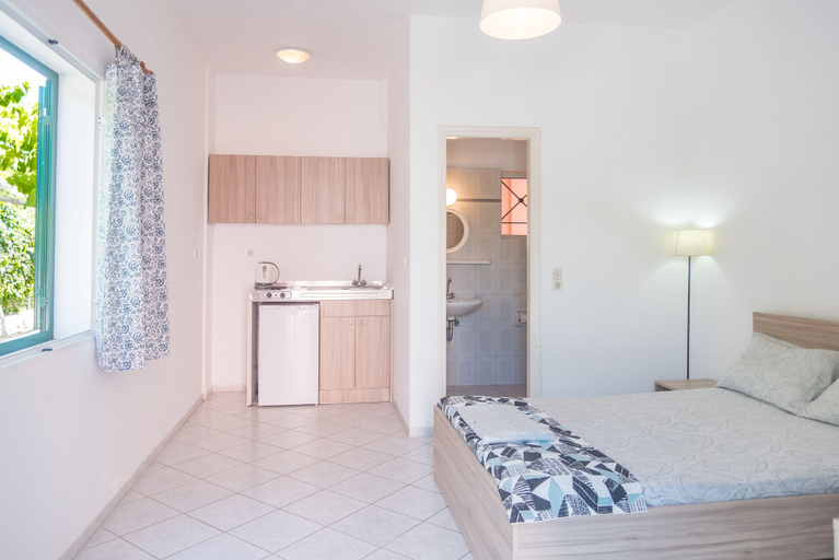 Bedroom 3, Fardini Seaside Hotel, Ionian Islands