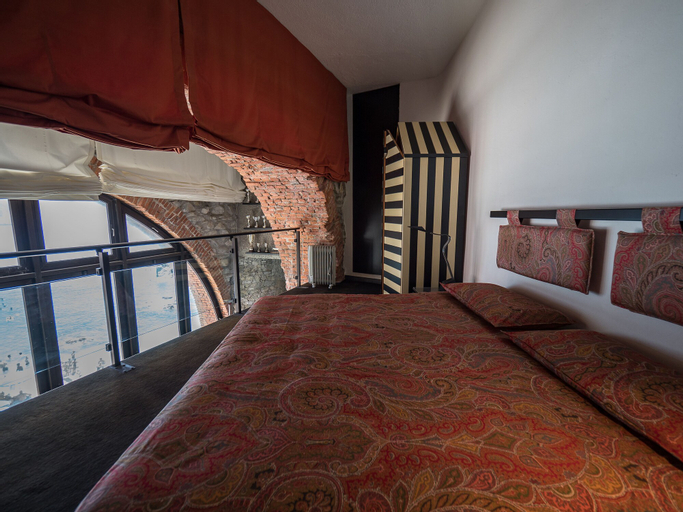 Bedroom 10