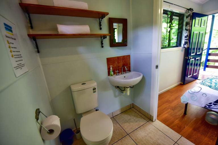 Bathroom 4, Thornton Beach Bungalows, Douglas