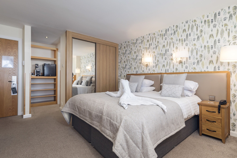 Bedroom 3, Bayview Hotel, Causeway Coast and Glens