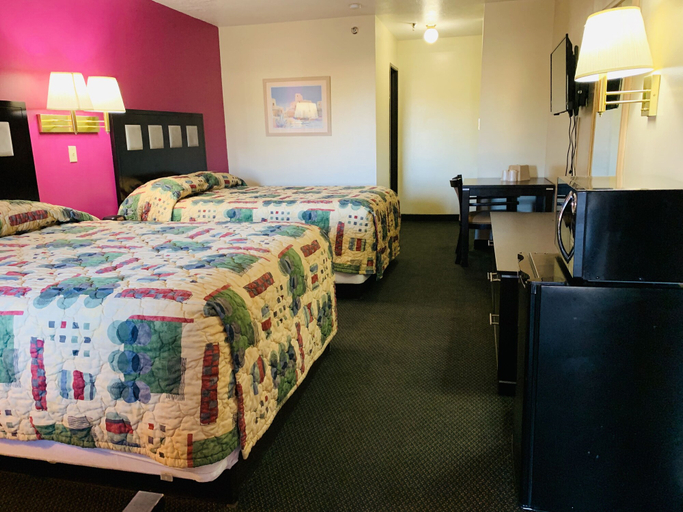 Bedroom 2, Luxury Inn, Bernalillo
