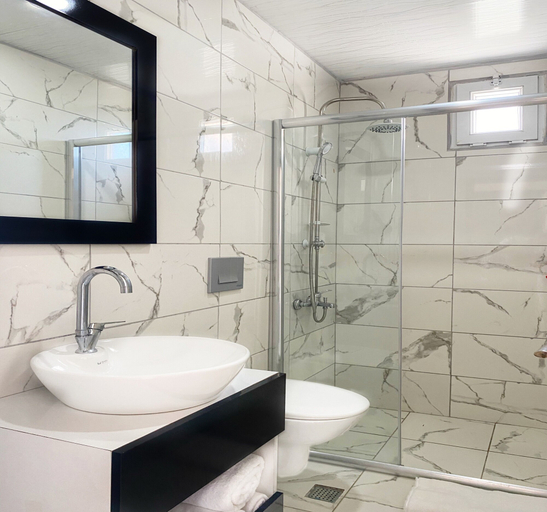 Bathroom 5, Royal City Hotel, Antalya