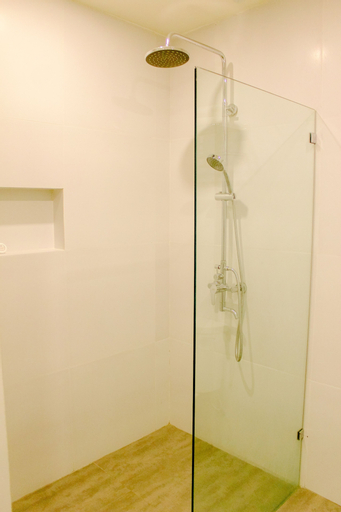 Bathroom 5