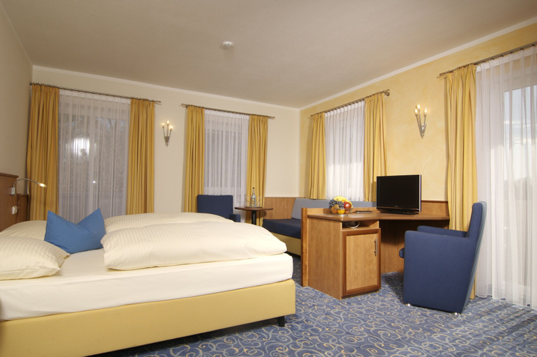 Bedroom 3, Hotel Gasthof Seefelder Hof, Landsberg am Lech