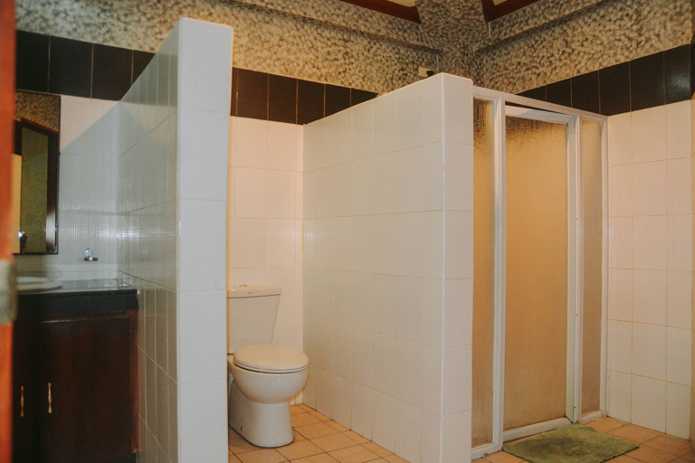 Bathroom 3, Southgate Inn, Kabankalan City