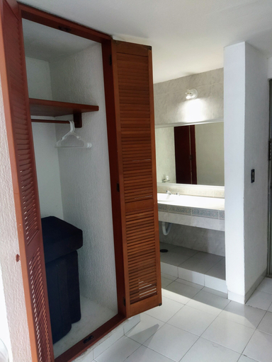 Bedroom 2, Hotel Aristos Acapulco, Acapulco de Juárez