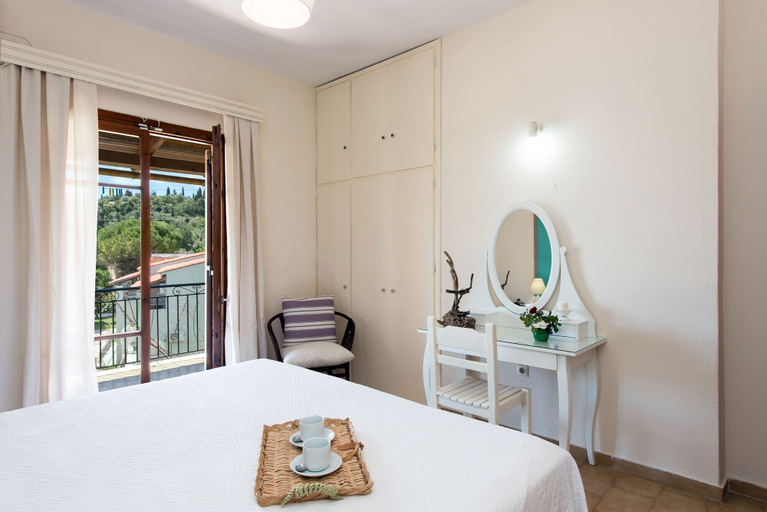 Bedroom 3, Lydia Apartment, Ionian Islands