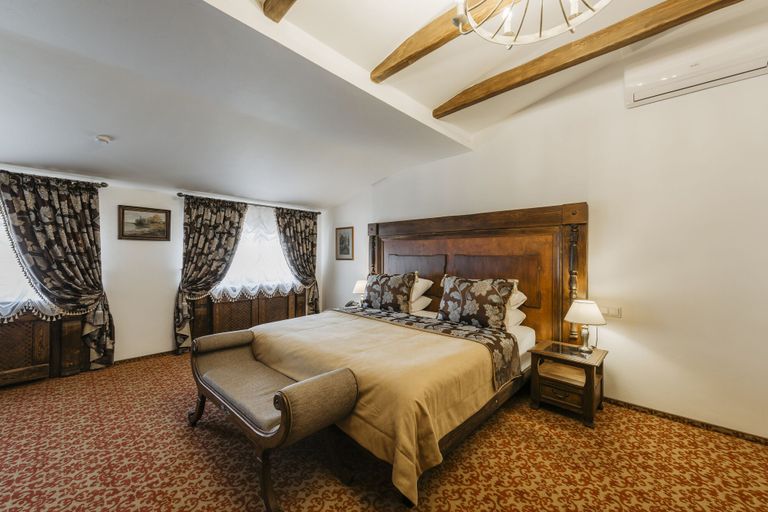 Bedroom 3, Old Town, Aksayskiy rayon