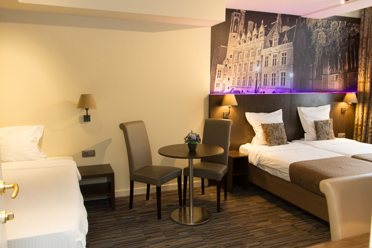 Bedroom 4, Golden Tree Hotel, West-Vlaanderen