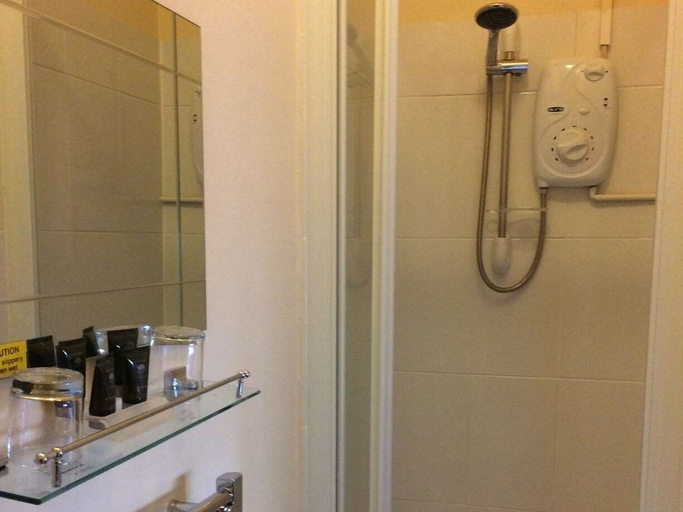 Bathroom 3, The Rose & Crown, East Sussex