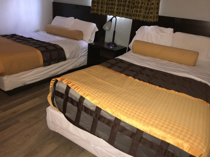 Bedroom 3, Belmont Inn And Suites, Virginia Beach